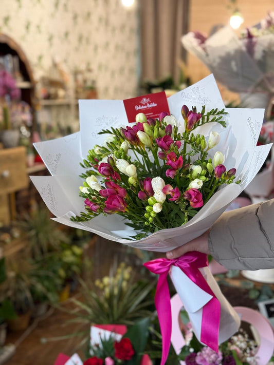 Buchet “Freesia Beauty”